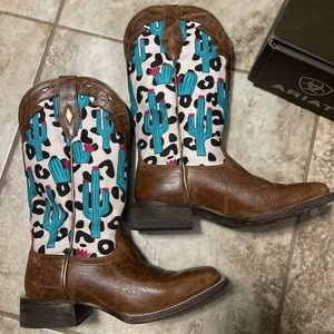 Ariat size 8.5 womens boots